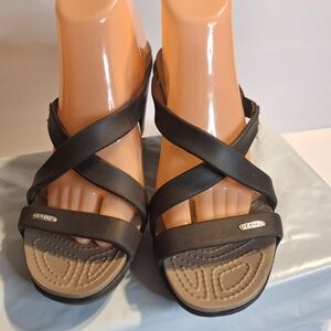 CROCS Cyprus Slip On Women's  Brown Strappy Sandals. Size 9